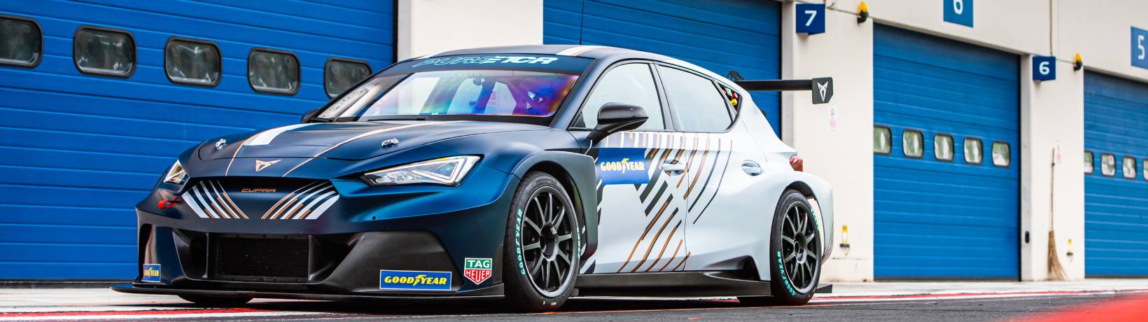 CUPRA e-Racer takes centre stage in PURE ETCR all-electric championship